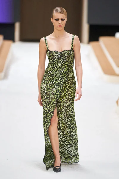 Look 22